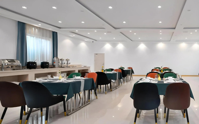 Vienna 3 Best Hotel (Jiayuguan Jingtie Market Chengxin Plaza)