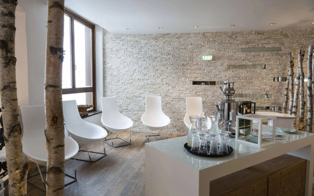 Hôtel Koh-I Nor by Les Etincelles