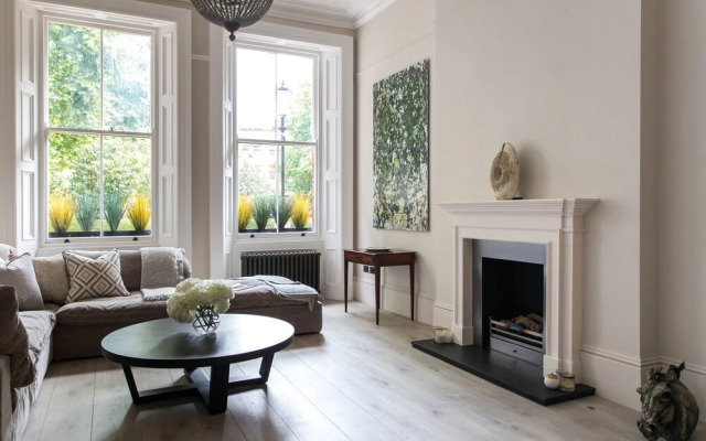 Nevern Square VIII by onefinestay