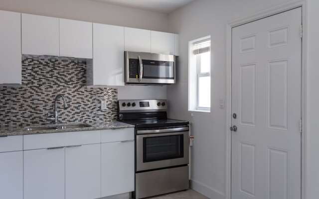 Cozy and Modern 2B-2B Home