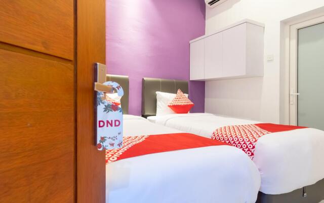 Super OYO 839 Royal Guest House