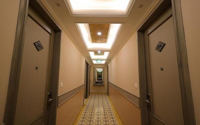 Fabhotel Prime Hampton By Ic'S