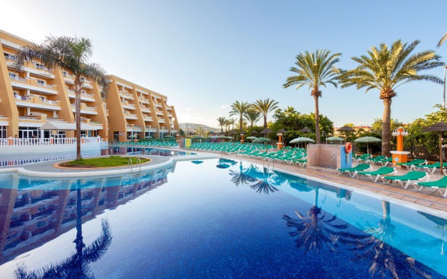 Playa Real Resort