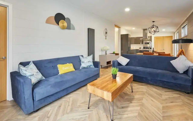 Host Stay Alder Spa Lodge