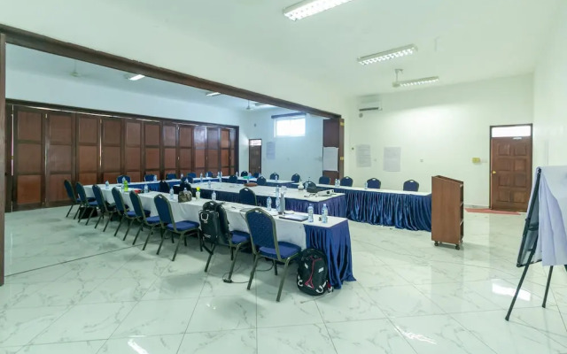 Sunrise Resort Apartments & Spa