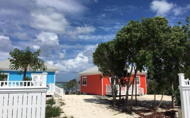 Mangrove Cay Sea View Villas