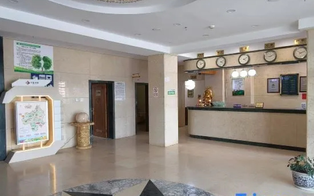 Qunguan Enviromental Hotel