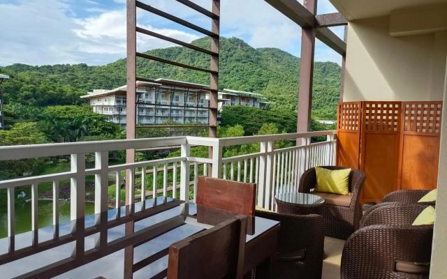 Miranda 514B by Raquel's Place at Pico de Loro