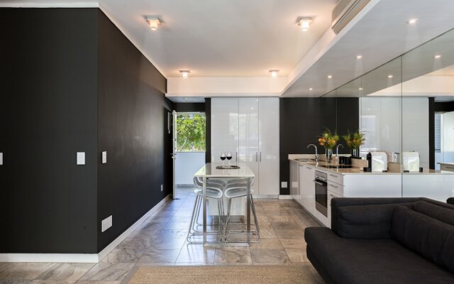 Harbour Bridge Suites 001