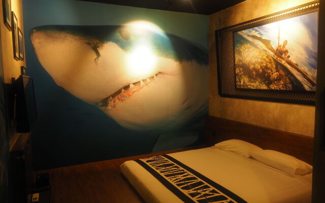 The Hulo Hotel Gallery