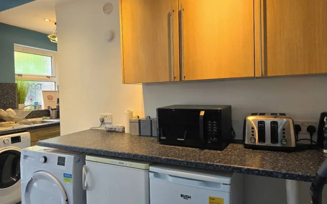 Cozy 4 Bedroom House in the Heart of Brixton
