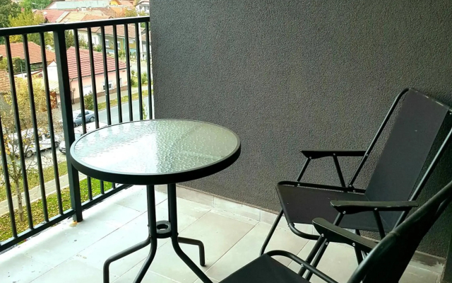 HappyHome Central Deluxe Apartments