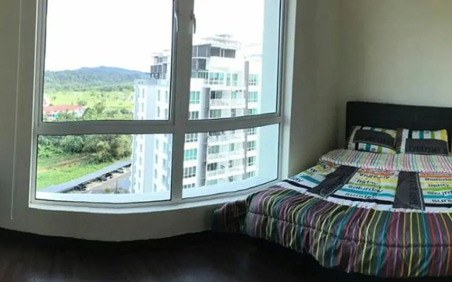 Sandakan Spacious and Comfortable Pool View Condo