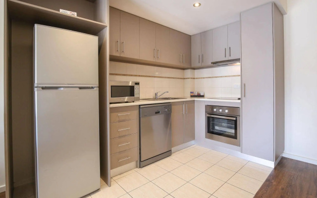 Aquarius All Suite Apartments