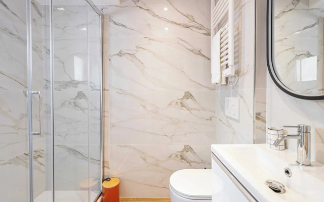 Charming Apartment With AC- 2bd/4p - Near the Sea