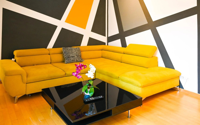 Modern Suite City Center