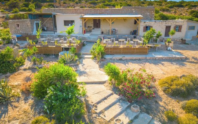 Exoristoi Nature Suites