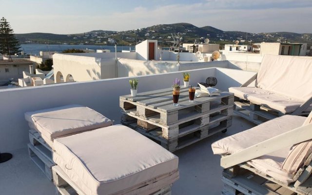 Great Sea-view 2BD Apartment @ Paros