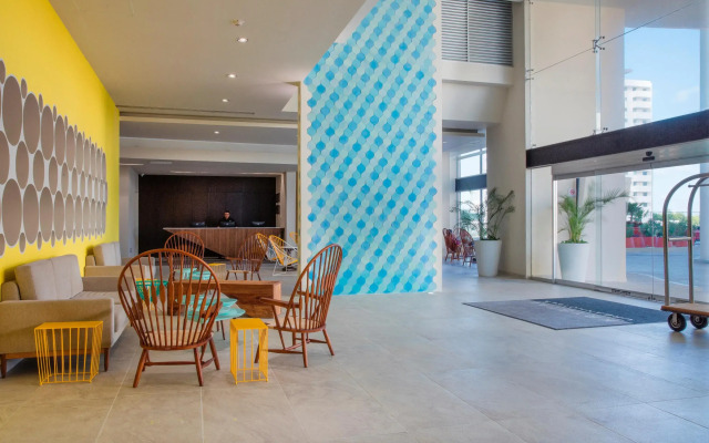 Krystal Urban Cancun & Beach Club