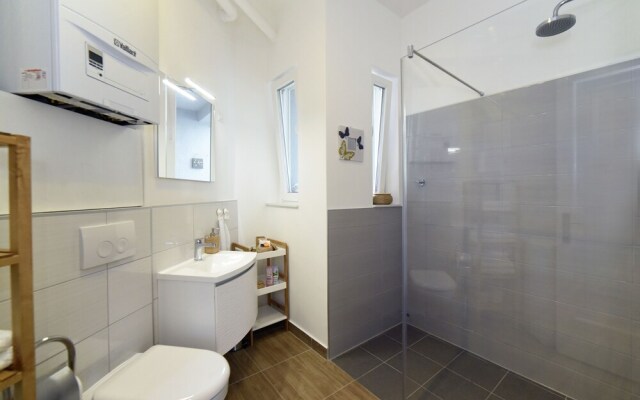 Sunny Apartment
