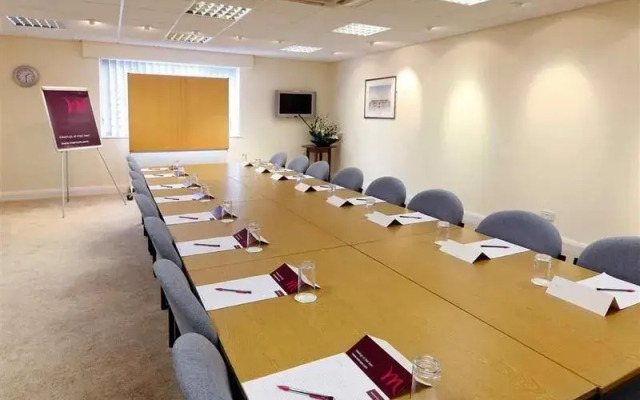 Mercure Swindon South Marston Hotel and Spa