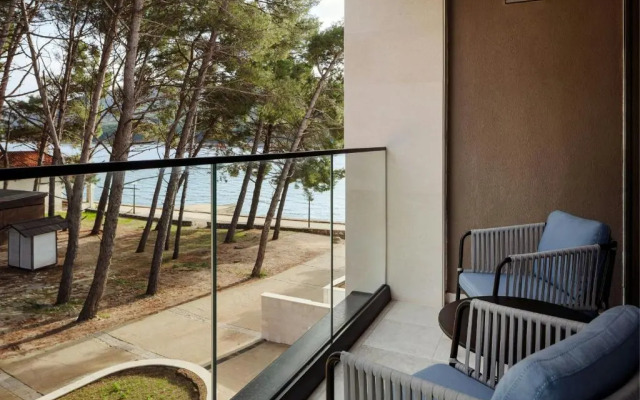 The Isolano, Cres, Autograph Collection