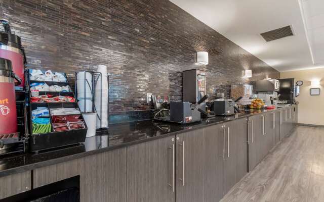 Best Western Plus Airport Inn & Suites