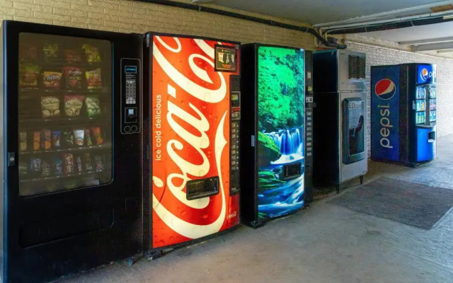 Red Roof Inn Savannah - Richmond Hill/ I-95