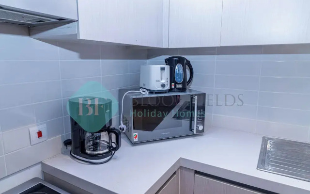 Bloomfields Elegant 1BR in Waters Edge