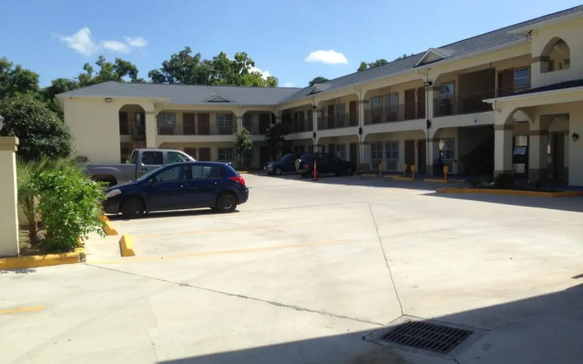 Scottish Inns and Suites Alvin