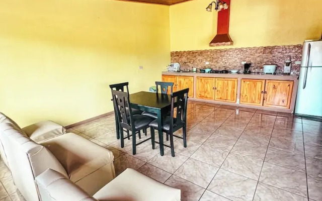 Los Angeles Hotel & Resort