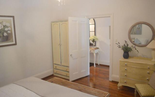 Westbury Cottage B & B