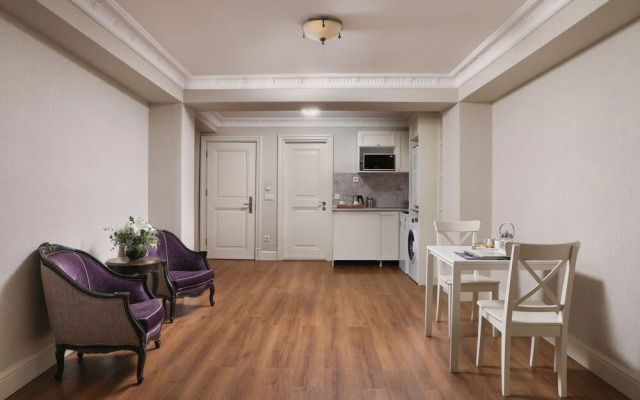 Meroddi Galata Flats