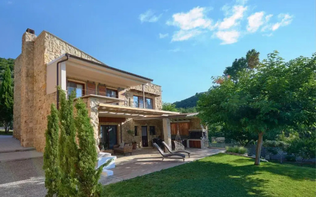 DEVELIKIA PRIVATE VILLA 3- Ierissos