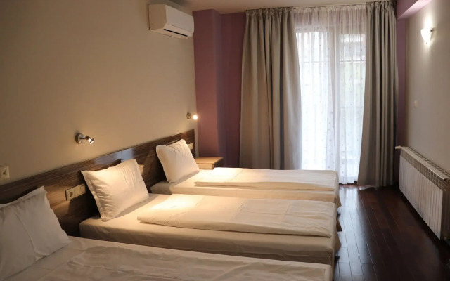 Roots Hotel & Wine Bar