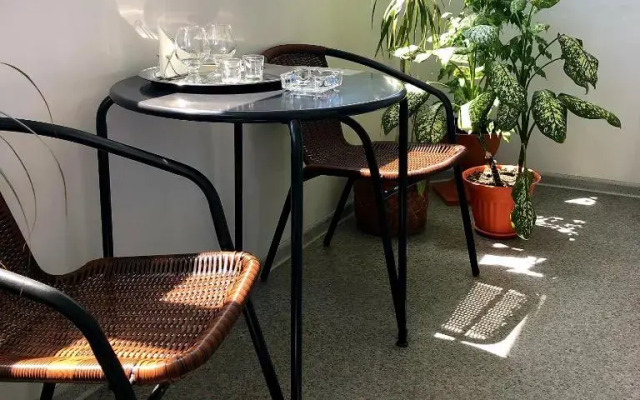 Parallel Hotel