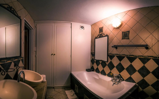 Waterfalls Boutique Hotel