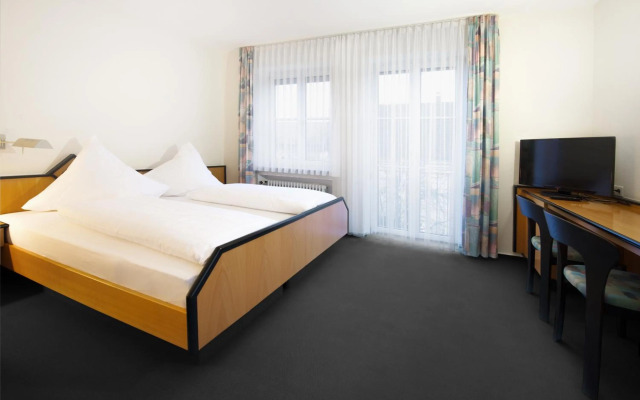 Gasthof Linde   Hotel Blum