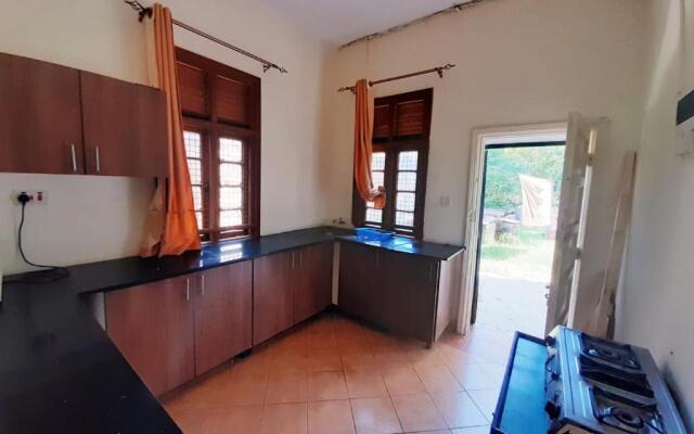 Elisol Residence
