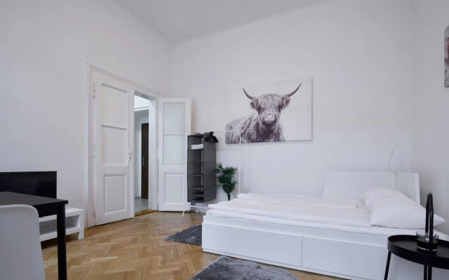 Archibald Flats Prague