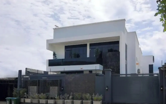 One90 Apartment
