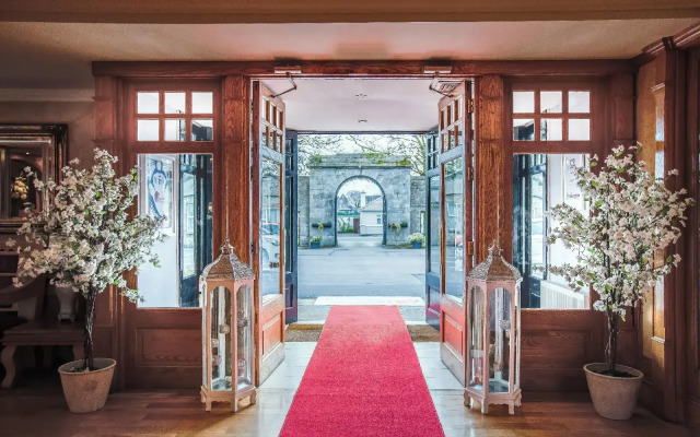 Castle Arch Hotel