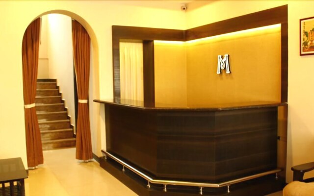 M The Business Hotel