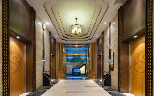 Yijin Muyun Hotel  Shangri-La Diqing Prefecture Ethnic Middle School
