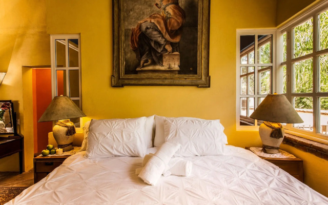 Garlands del Rio Riverside Boutique Hotel