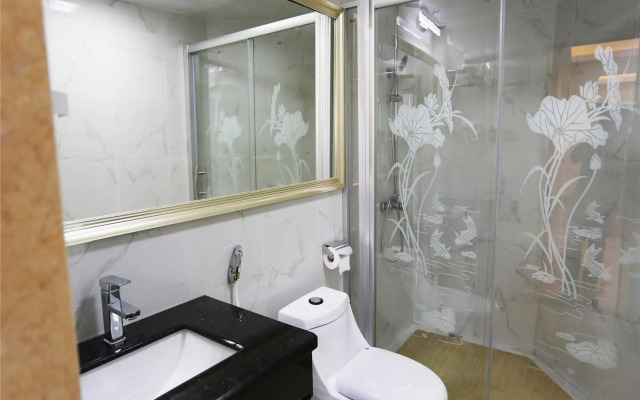 Nomo Service Apartment The Legend