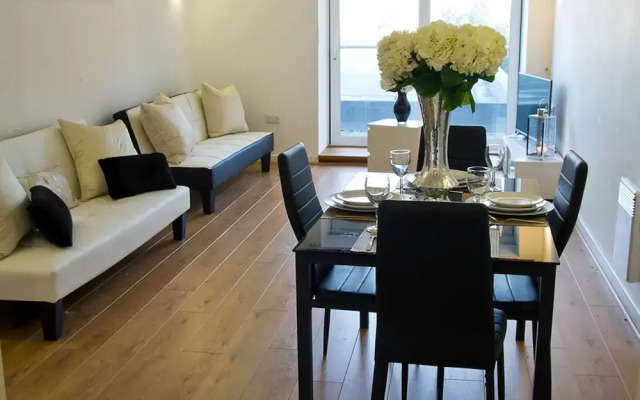Icon Becket Apartment