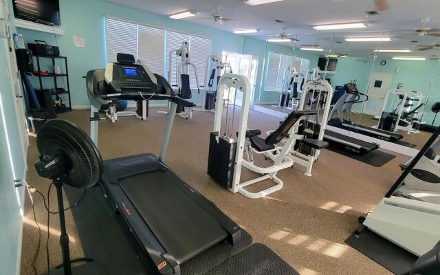 2b/2b w/ Pool & Tennis Court, Sleeps 6