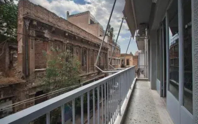 Boutique Athens CT Building