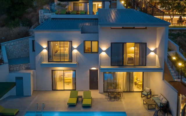 Anadeo Villas & Suites